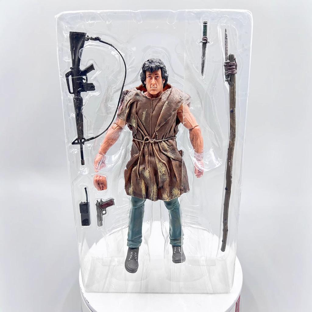 Action figure di Stallone tratta da First Blood, realizzata in PVC per collezionisti e fan.
