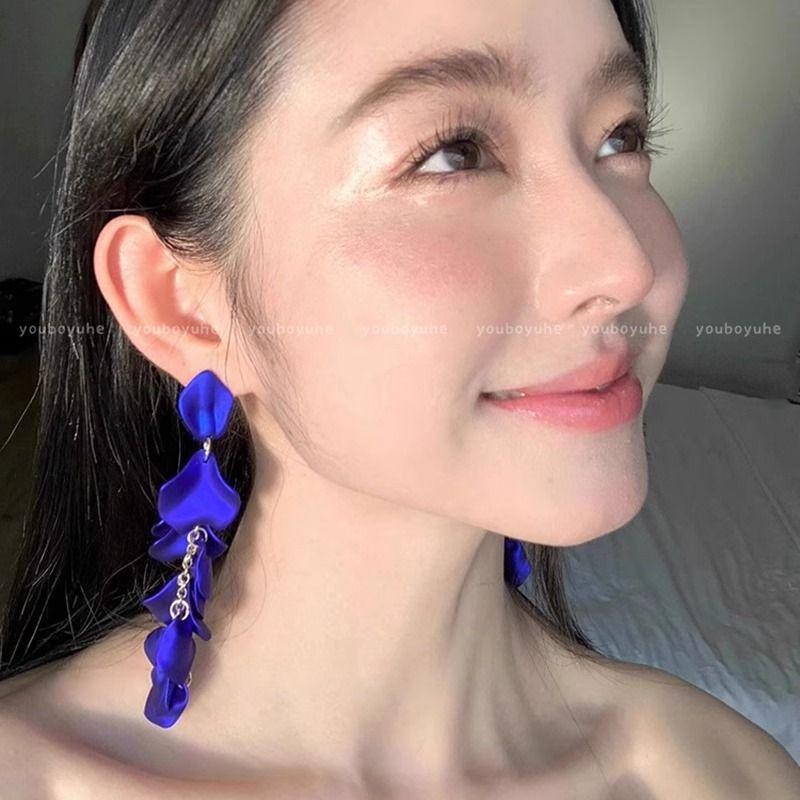 

Seaside Holiday Exaggerated Sweet Petal Fringe Stud Earrings For Women Red, Long Stud Earrings Accessible Luxury Fancy Unique Earrings Blue Petal Earrings-Silver Needles