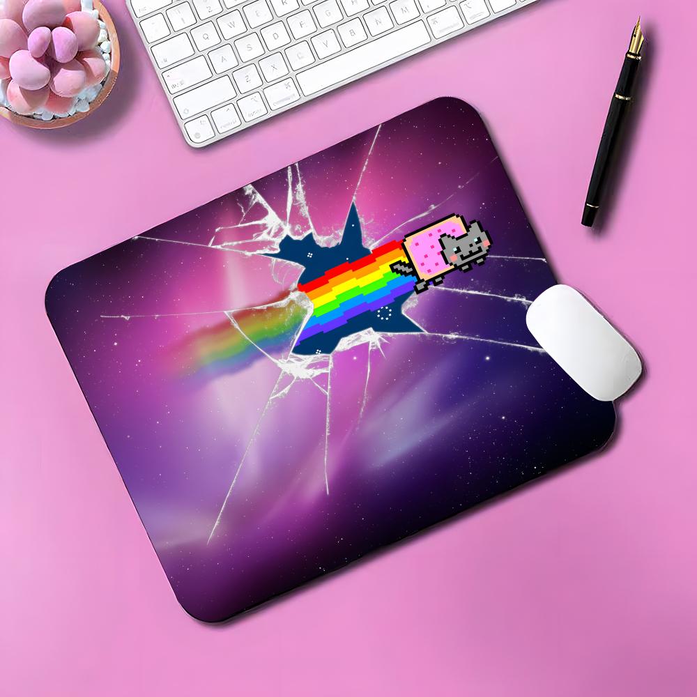 Big Nyan Cat Mouse Pad Gaming Mouse Pad Small Mousepad For PC Gamer Desktop Decoration Office Mouse Mat