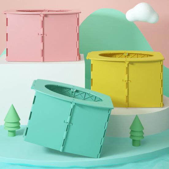 Baby Toilet Travel Potty Portable Folding Potty with Disposable Bags Reusable Lightweight Baby Toilet Seat
