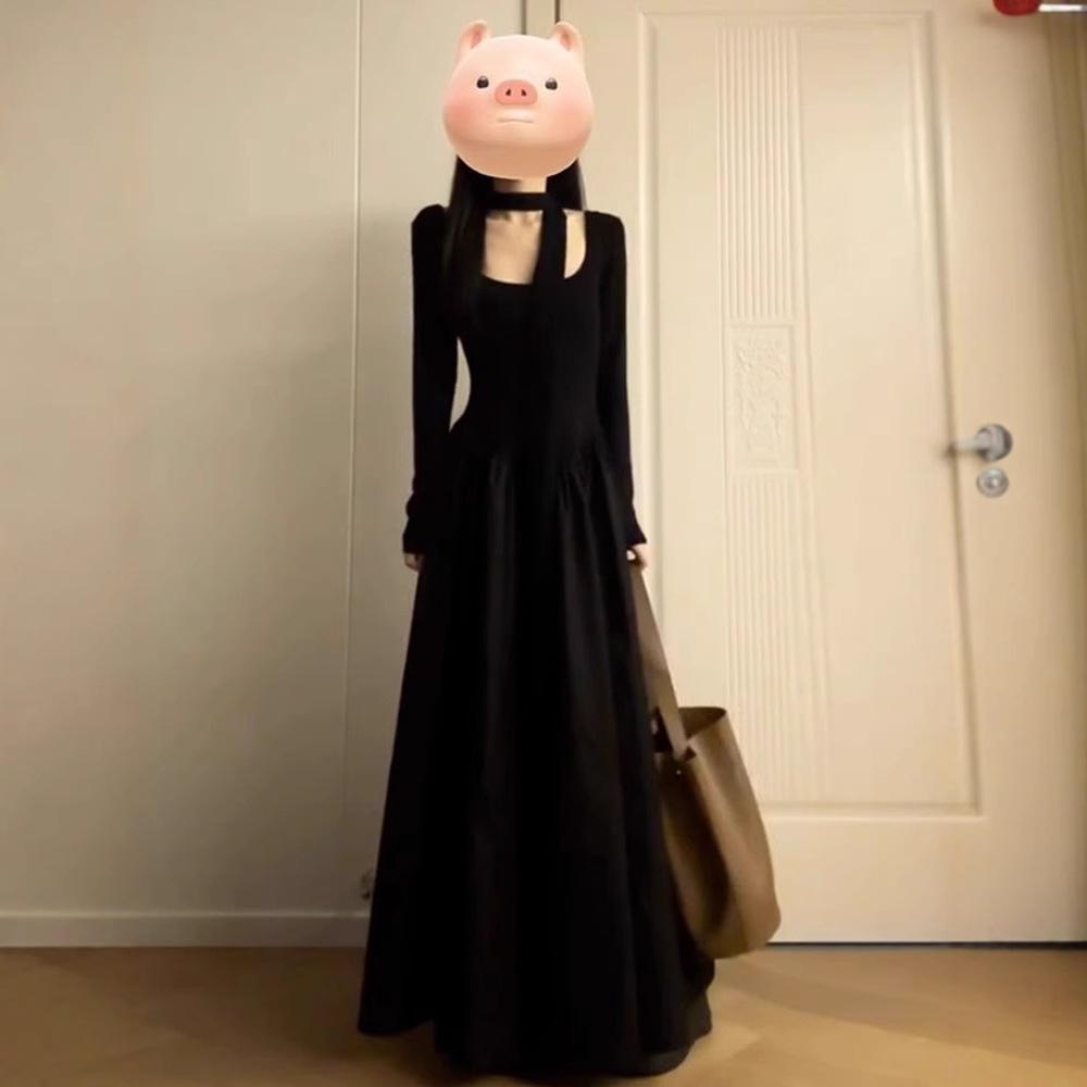 

2024 French Black Hip-Hugging Long-Sleeve Slimming Dress for Autumn L