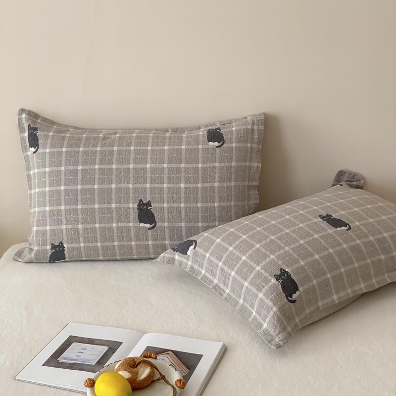 Cartoon Cotton Jacquard Pillowcase Set: 4-Layer Gauze, Soft, Breathable, Universal for All Seasons (Set of 2)