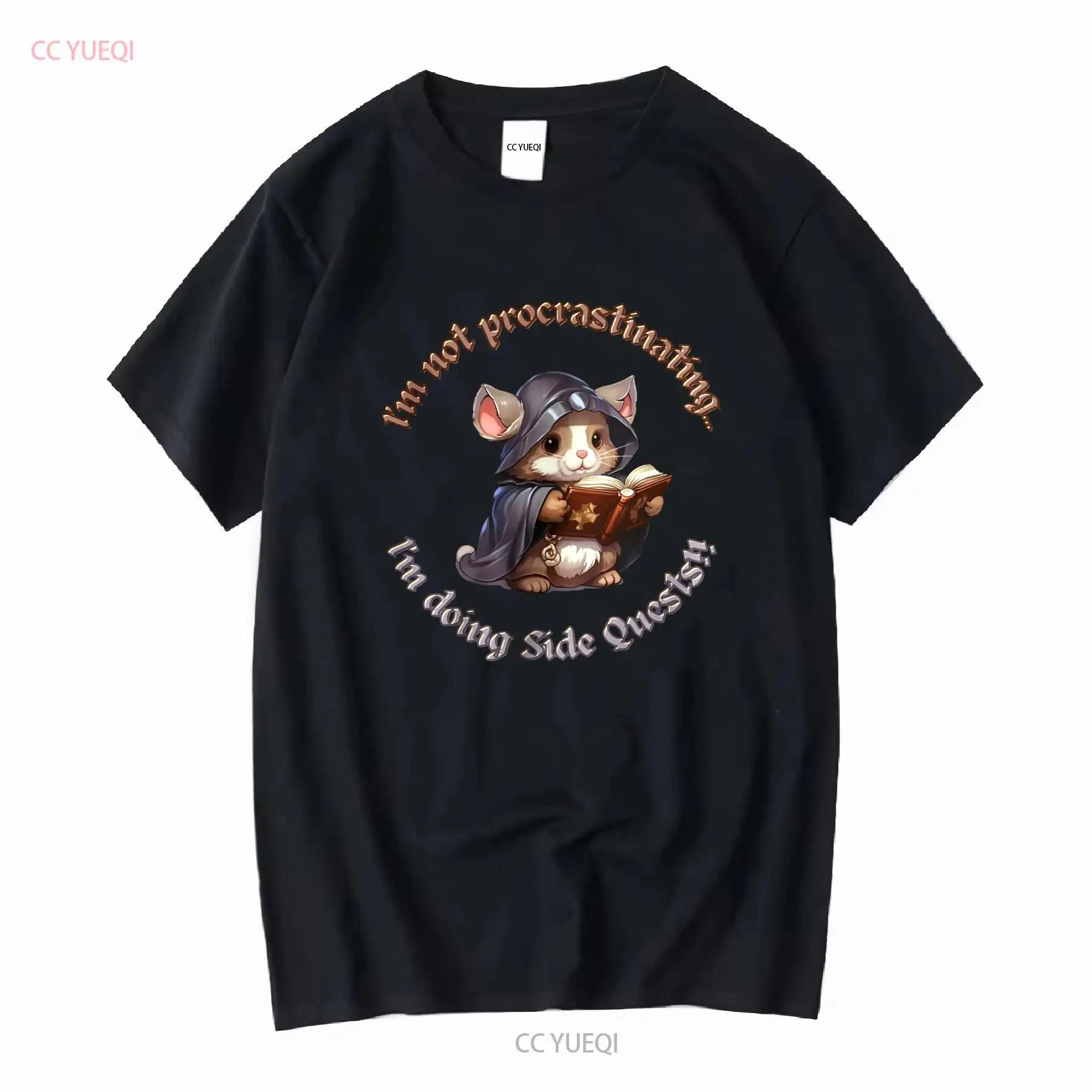 T-shirt en jersey de coton ??Je ne procrastine pas en faisant les missions secondaires??, avec des jeux de mots amusants sur l aventure des hamsters, S разноцветный
