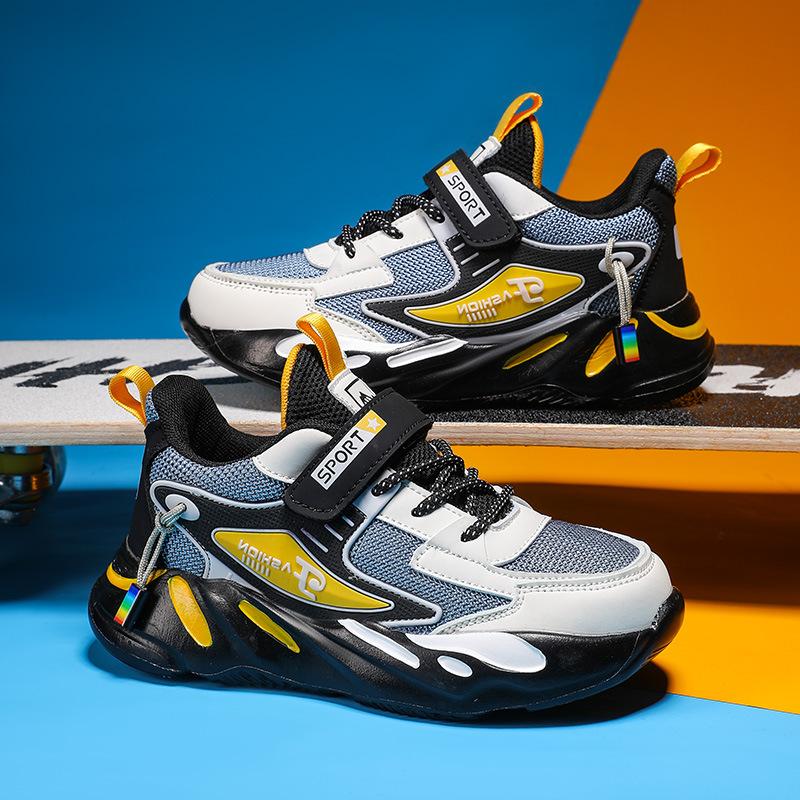 Spring and Autumn new mesh breathable children's sports shoes, light and non-slip boys' casual running shoes, Korean version of fashion shoes