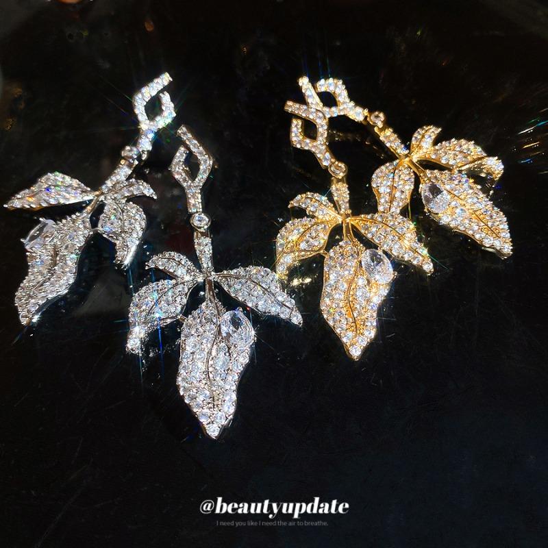 European and American heavy industry silver needle super flash zircon leaf stud earrings luxury high-end earrings fashion light luxury earrings