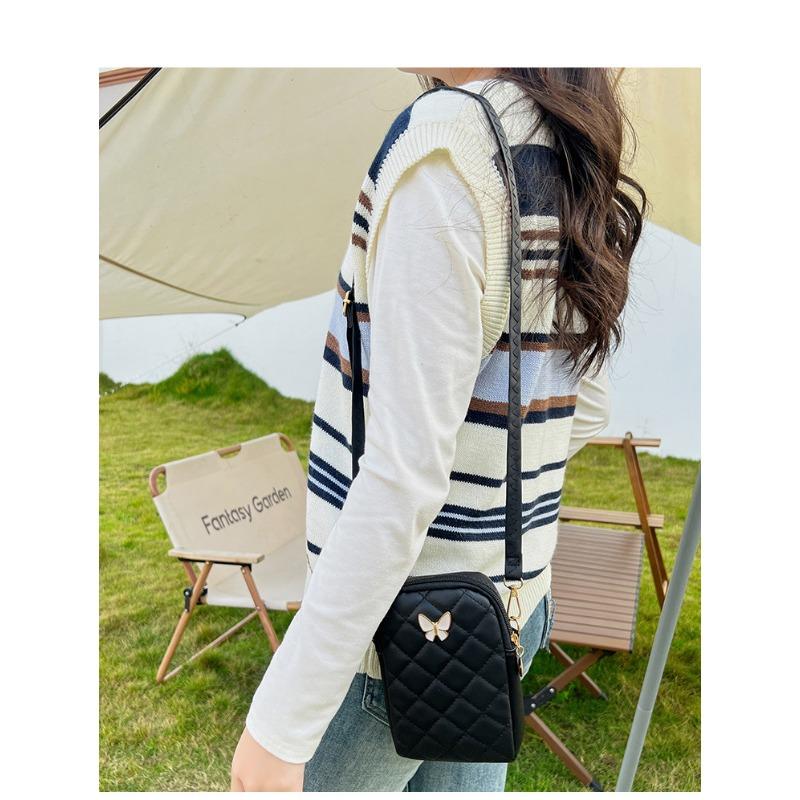 Quilted Mini Crossbody Bag Korean Style Floral Embroidered Phone Purse with Butterfly Detail