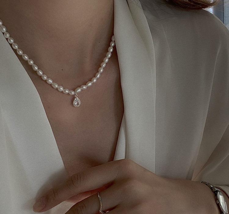 Korean Versatile Neck Chain Collarbone Chain French Retro Water Drop Zircon Freshwater Pearl Necklace