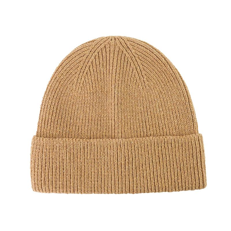 Simple thickened solid color knitted hat acrylic embroidered LOGO spot wool hat showing face small cold hat wholesale