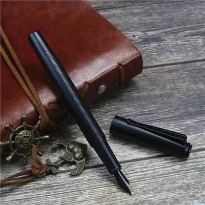 Penna stilografica Samurai nera con pennino in titanio, texture ad albero, penne a inchiostro liscio, articoli per la scrittura
