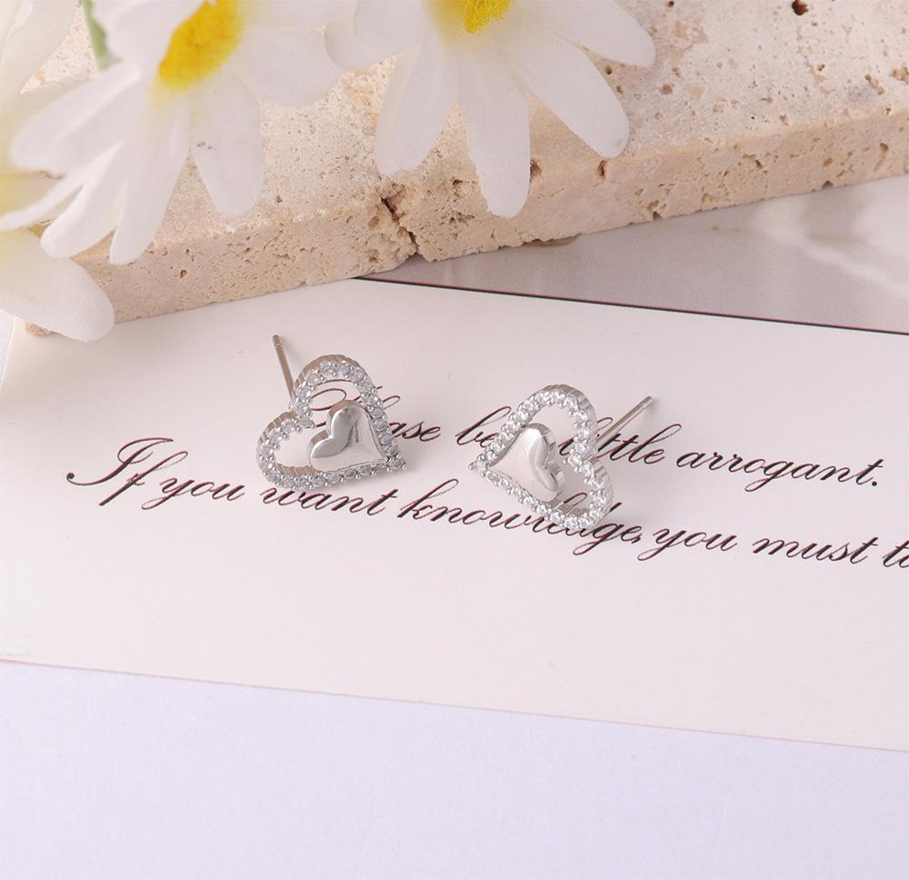 Two-Tone Rhinestone Heart Stud Earrings: Women s Sweet, Light Luxury, Electroplated, Gold & Silver, Colorfast.