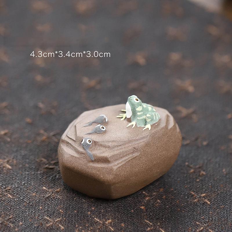 Lucky Purple Clay Small Frog Statue Tea Pet Tea Art Ornaments Chinese Kung Fu Tea Handicrafts Tea Ceremony Decor Accessories