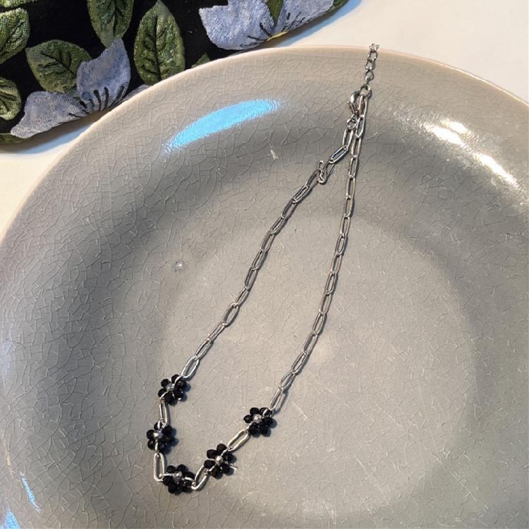 Simple Daisy Flower Charm Necklace Sweet Cool Choker Metal Chain Clavicle Chain