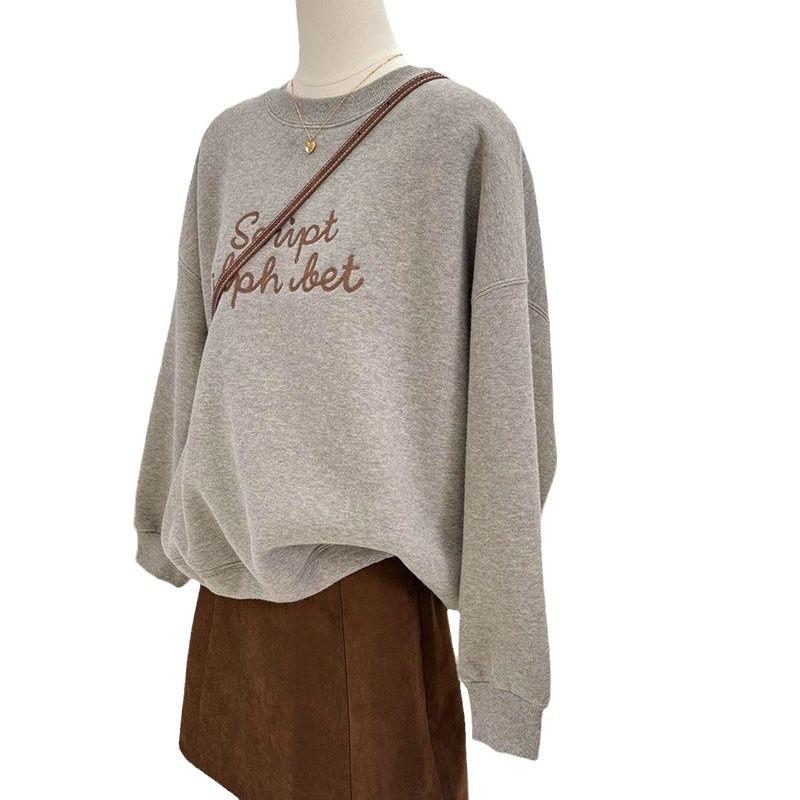 Women's Gray Fleece-Lined Retro Sweatshirt - Cozy, Loose, Versatile Pullover for Autumn and Winter