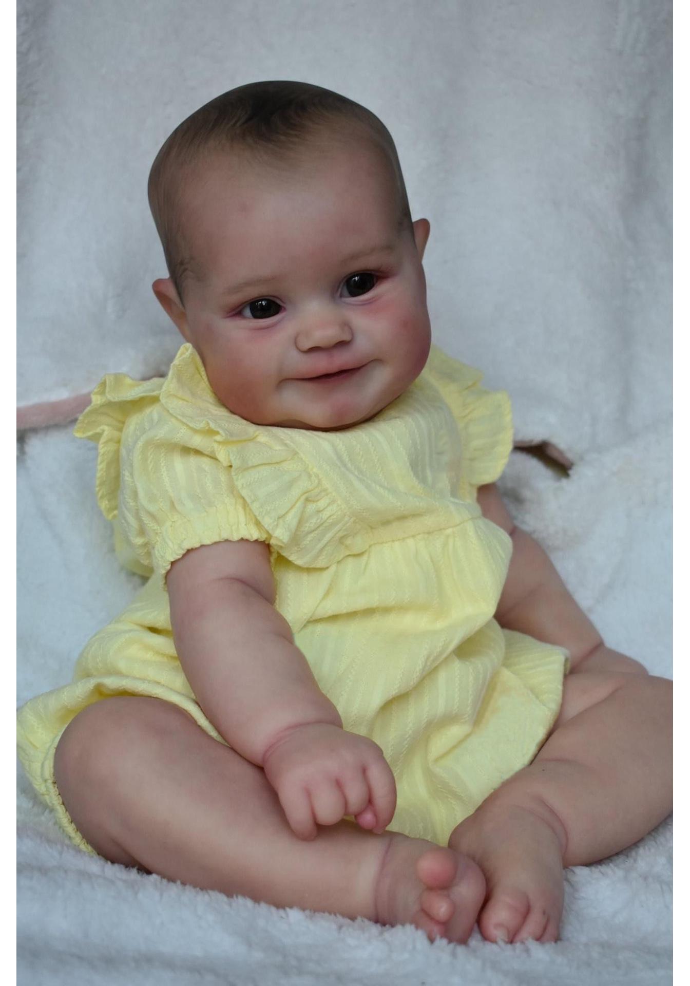 60cm Realistic Maddie Girl Doll - Adorable Baby Toy 60 cm