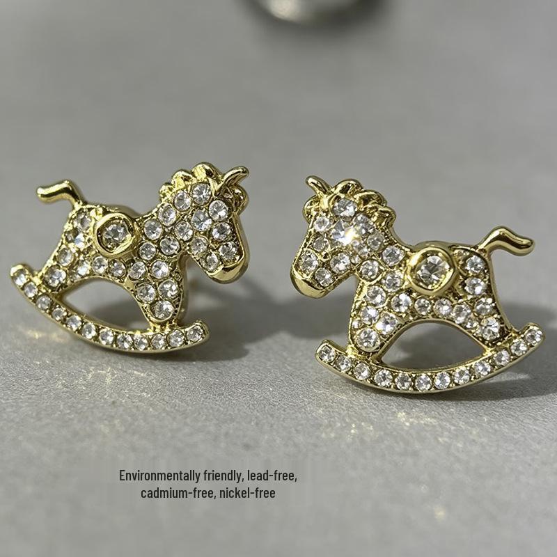 Eco-Friendly Zodiac Horse Diamond Stud Earrings - Chinese Style Fashionable Luxury Accessory