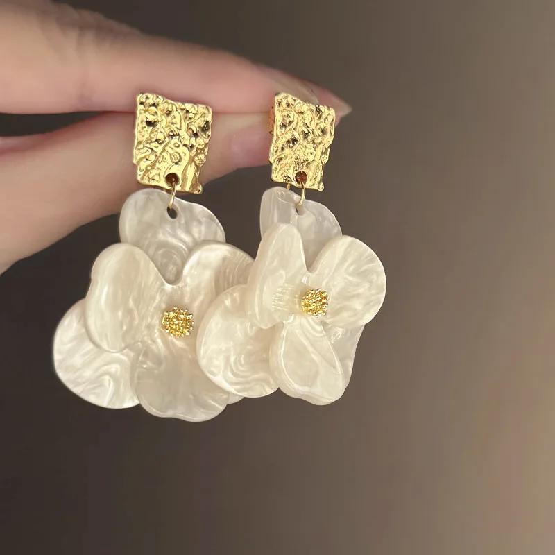 Vintage Acrylic Flower Pendant Earrings for Women Exquisite Green Big Flower Petal Dangle Earrings Engagement Jewelry Gifts