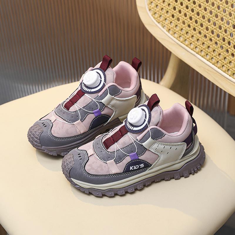 

2024 winter new classmate running shoes fashionable boys soft-soled non-slip running shoes high value wear-resistant student shoes 39