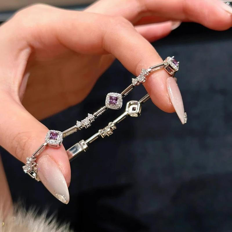 

Inspiration Design Purple Zircon inlay Diamond Bracelet Fashion Classic Exquisite Bracelets Stacking Style Banquet фіолетовий