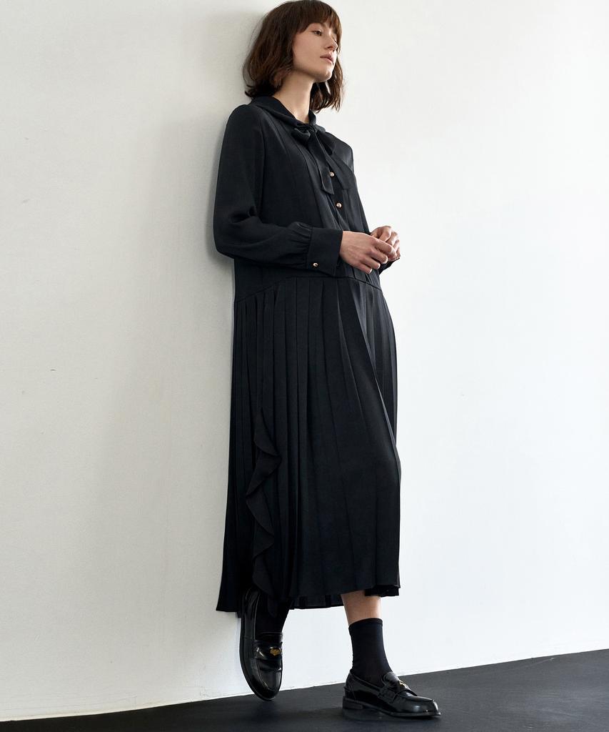Mite Hood Pleats Dress_Bk