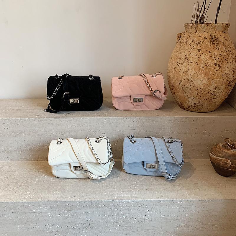 This Year's Popular Xiaoxiangfeng Bag Women's 2025 New Fashion Versatile Niche Ins Diamond Chain Messenger Bag