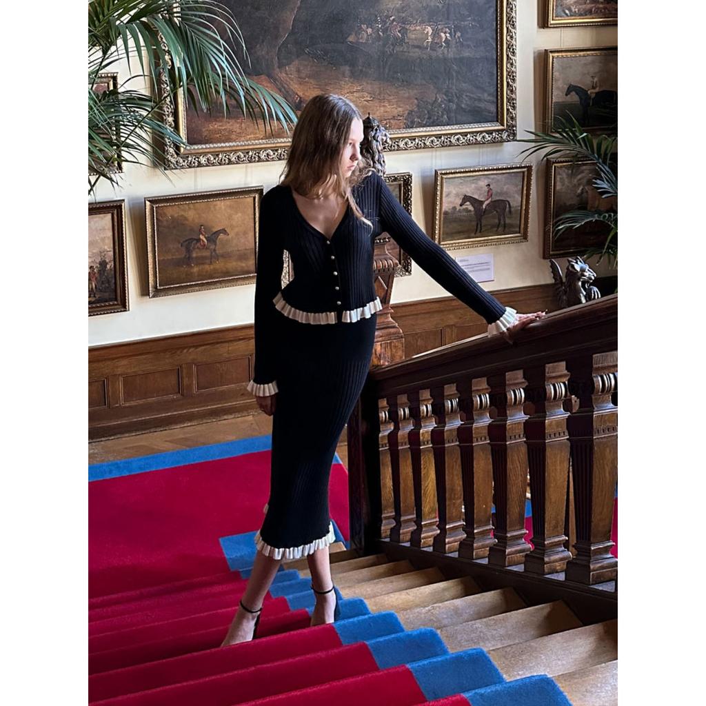 French Elegant Ruffle Edge Tight Knit Two-piece Set Women's Autumn and Winter Temperament Dress Set