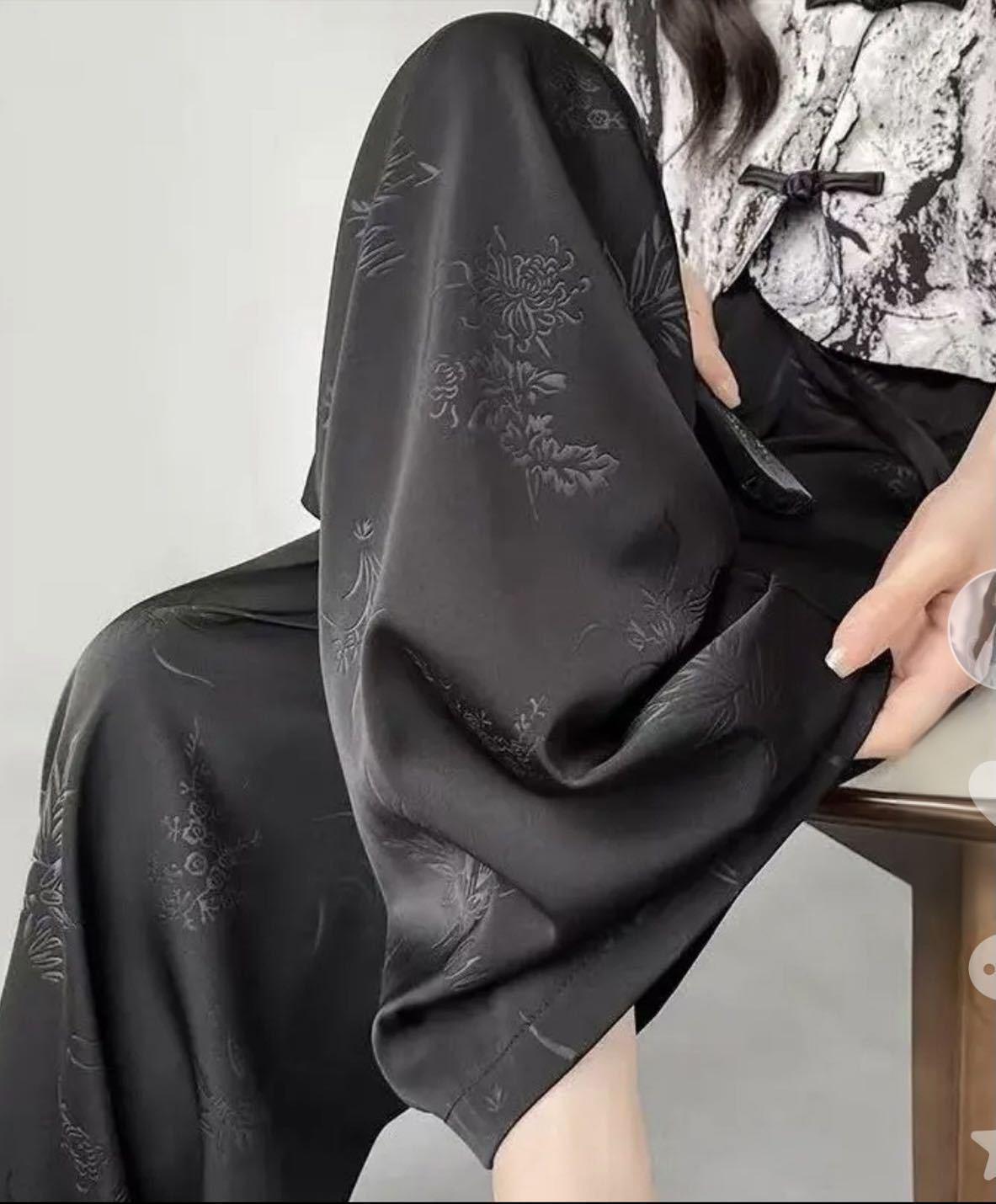 

Women s National Style Jacquard Satin Wide-Leg Butterfly Print Trousers - New Arrival, Floor-Length, Casual Drape, Spring Collection. One size fits 80-140 jin чорний