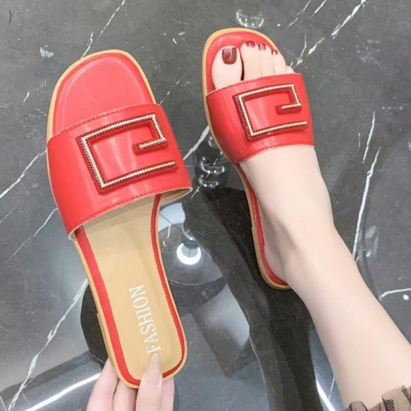 Platform Slippers Female 2025 Summer Wear Word with Fairy Style Fashion Versatile Internet Celebrity Flat Sandals Dopamine