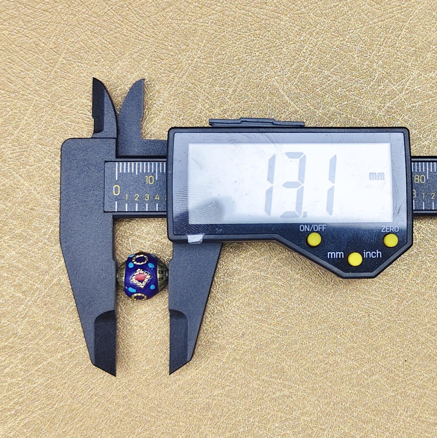 Непальское ручное изготовление шестислоговой мантры ожерелье с латунными инкрустированными бусинами