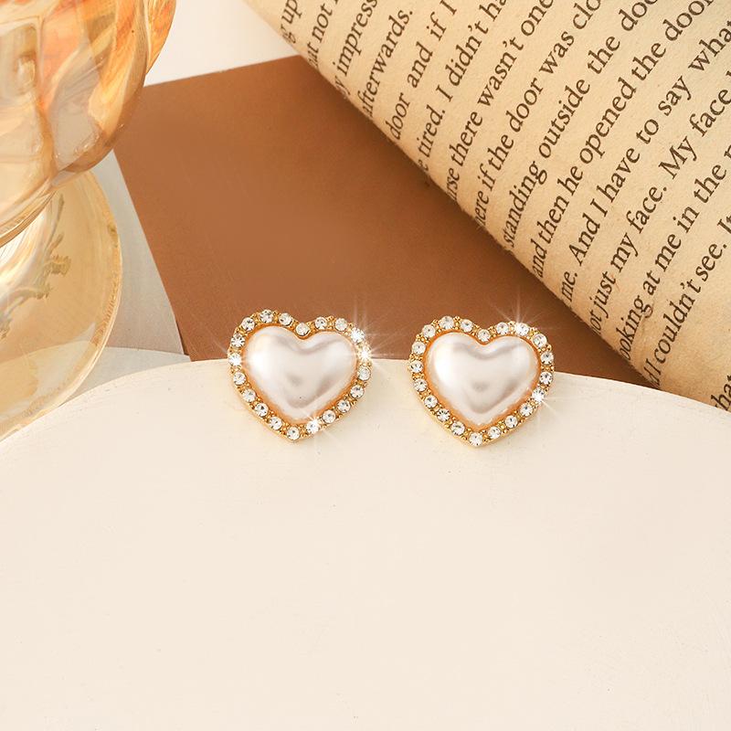 Silver Needle Inlaid Diamond Pearl Earrings Niche Design Studs Elegant Versatile Earrings Heart High-end Feel Women s Exquisite