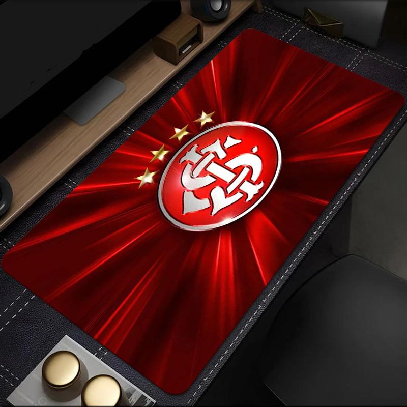 Sc Internacional Crest mouse pad, rubber base, esports desk mat, mouse pad for gamers and office use, gaming desk , easy to clean mat