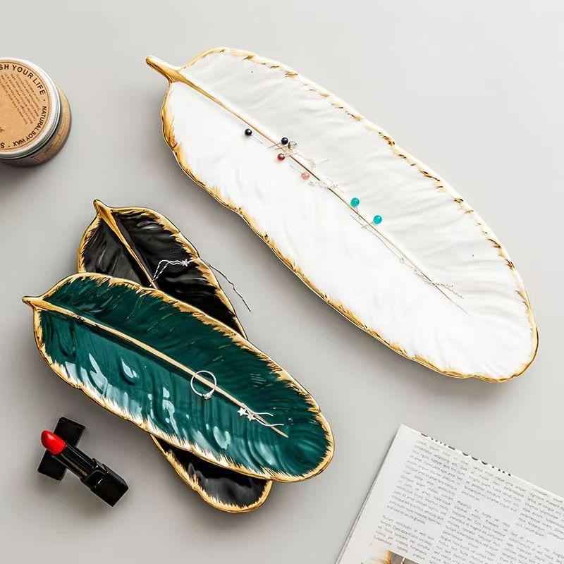 Nordische Keramik Vergoldete Schale Blatt Feder Form Obstkuchenplatte Schreibtisch Schmuck Kosmetik Organizer Wohnzimmer Tischdekoration