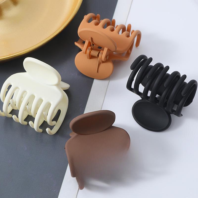 Women's Korean-Style Frosted Hair Clips: Versatile Accessories for High Ponytails and Chignon Hairstyles.