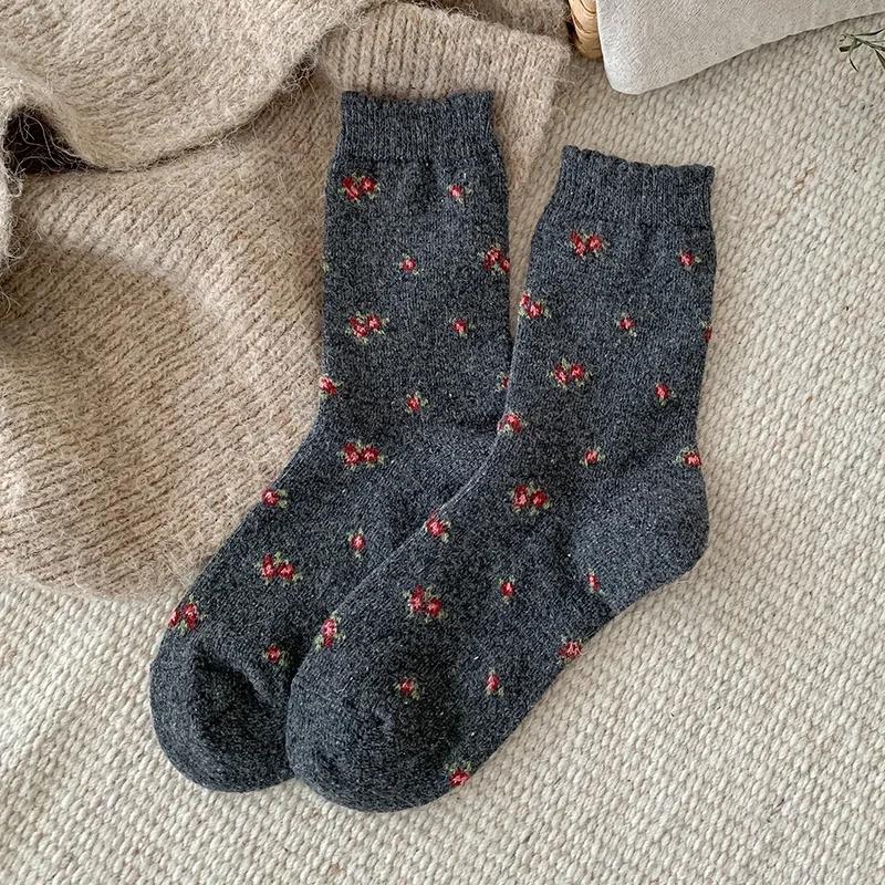Women's Socks Thick New Retro Fashion Korean Style Wool Warm Socks Casual Novelties Sweet Long Ladies Flower Socks Comfort Cute