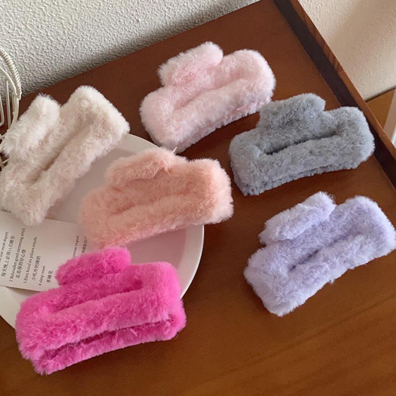 New Solid Hair Clips For Women Girls Soft Plush Hair Claws Large Size Korean Headwear Hairpins Crab Barrette Hair Accessories Gift