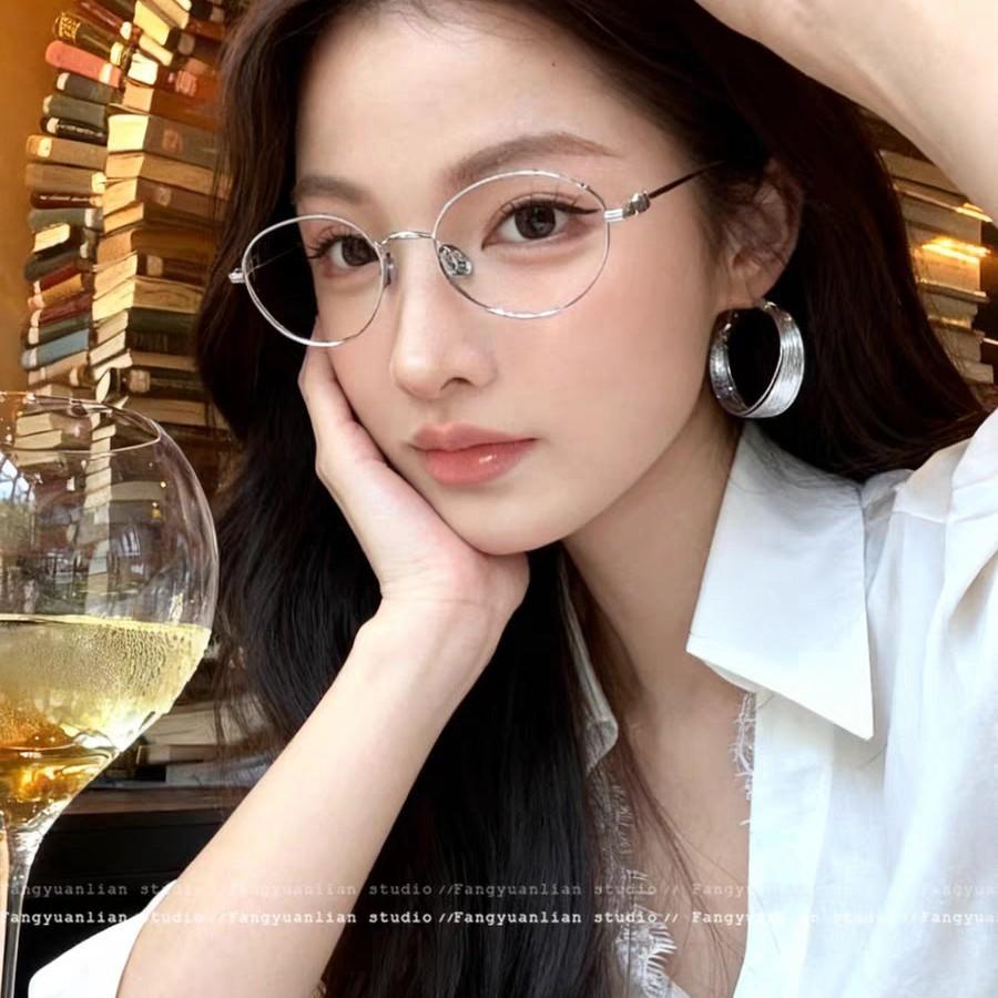 Spicy and High-end! Metal Retro Hong Kong Style Big Circle Earrings Design Studs, High-end Earrings