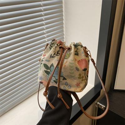Women Linen Fabric Bucket Bag Fashion Crossbody Bag Messenger Bag Ethnic Style Floral Handbag Shoulder Bag Large Ladies Purses