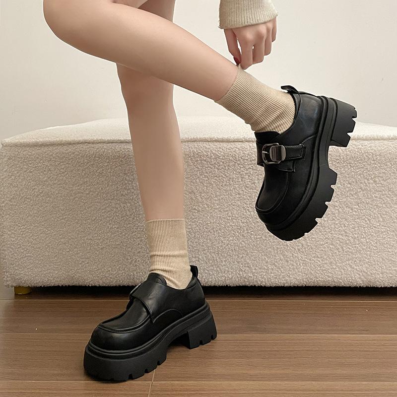 Очень красивые женские новые весенние ретро туфли из черной кожи на толстой подошве с увеличенной высотой 40 чёрный 3750₽