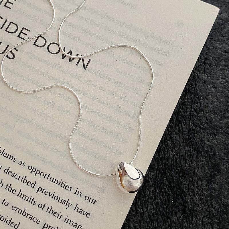 Colier Lanț Os de Șarpe Design Nișă, Colier Personalizat în Formă de Picătură de Apă, Lanț Texturat pentru Claviculă, Versiune Coreeană, Stil Ins