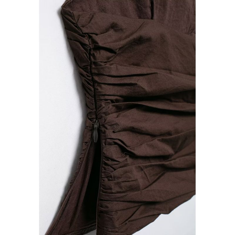 Kaslead New Arrival Women's Fashion Style Fashion Convex Flower Decoration Ruched Short Top 0881075