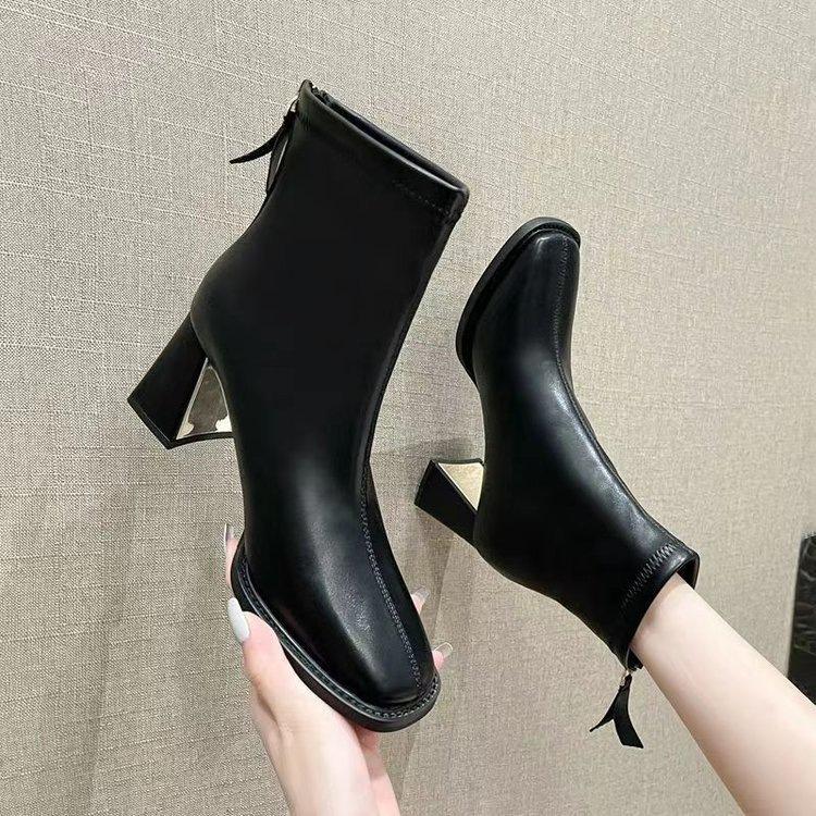 

Skinny Martin boots French new middle heel square head short boots high heel soft leather soft sole small short boots 35