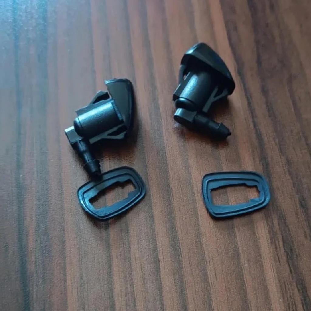 2 stk Bil Frontrute Vannspray Spylerdyser 85381-AE020 For Toyota E120 Corolla Camry Sienna Avensis T25 Corsa XV30 Hilux