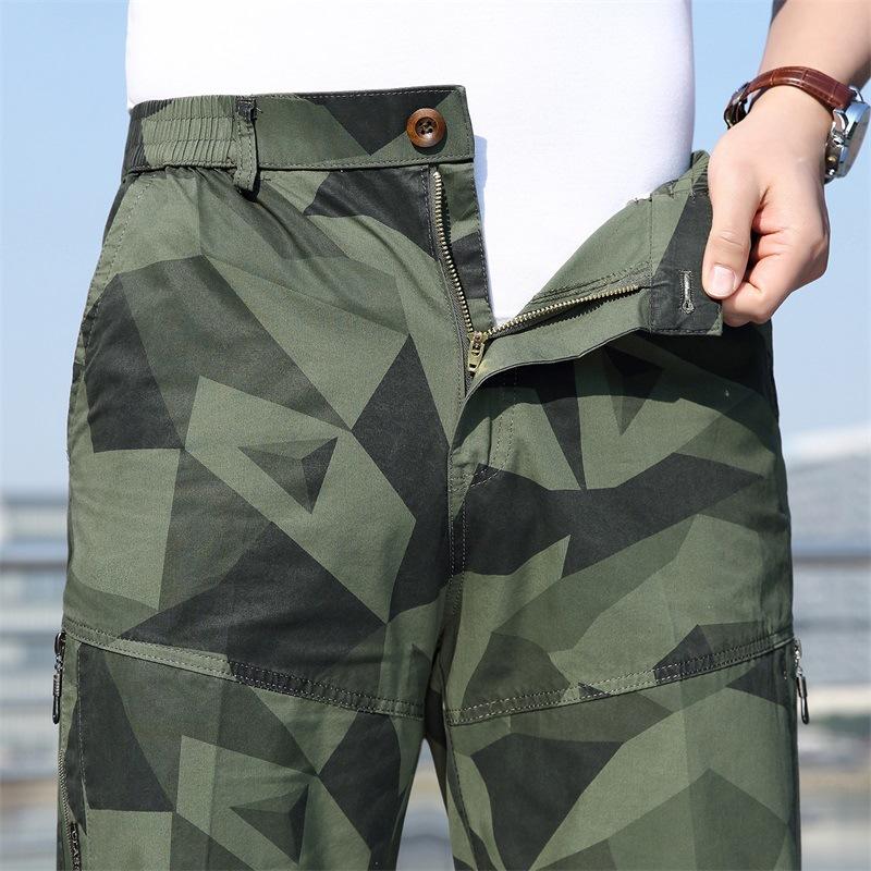 New Camouflage Fat Tooling Cropped Pants Middle-aged Casual Outdoor Loose Cropped Pants Men's Large Size Tooling Pants