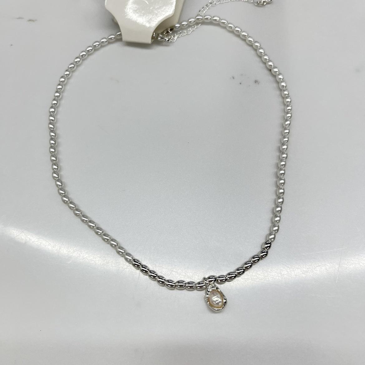 

Dopamine Rice Beads Pearl Cylinder Beaded Necklace Fashion Temperament Clavicle Chain Personality Versatile Neck Chain Women