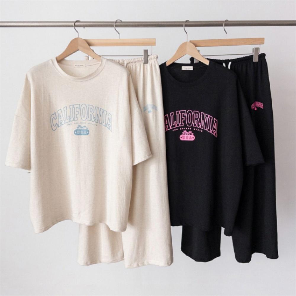 New Arrivals Open Run Women Oversized PrinTed T shirT And Wide fiT panTs seT