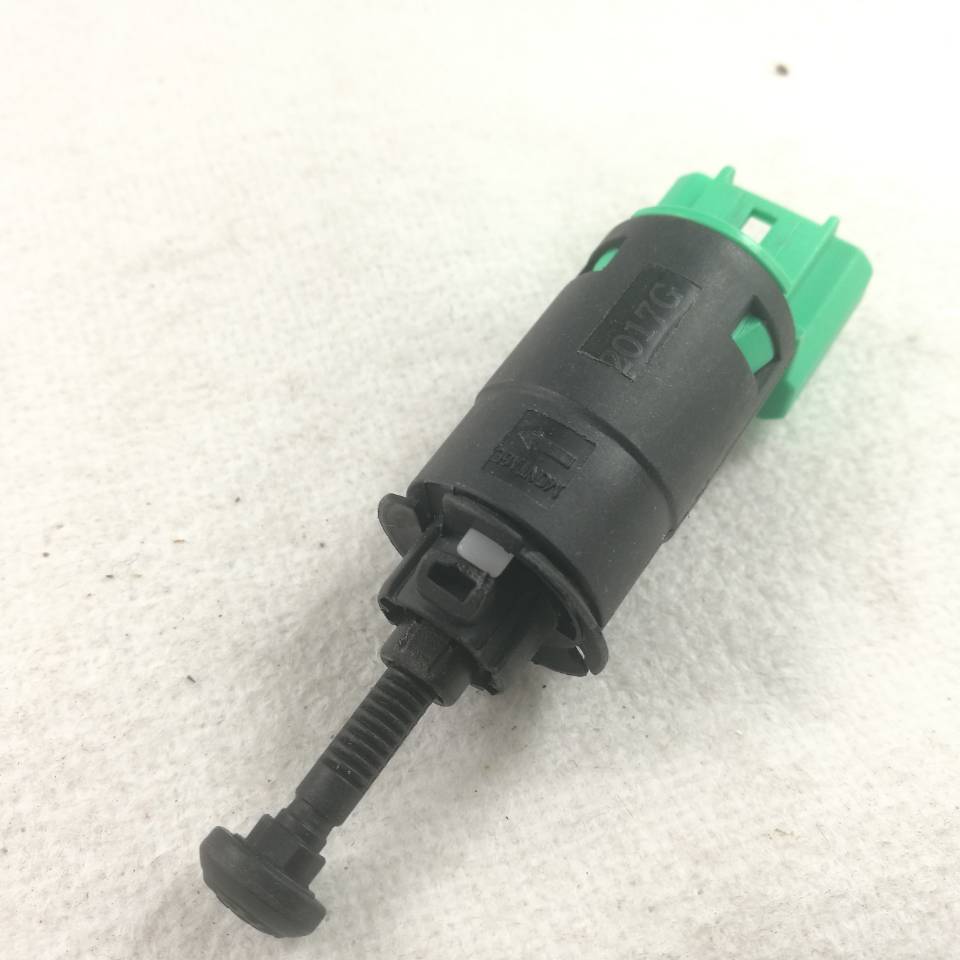 62937082 9665602380 9650688480 1606480480 453467 New Brake Light Switch Sensor for Peugeot 2008 307 New307 308 Switches Seat 3