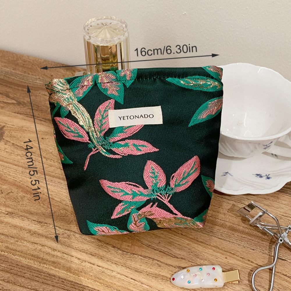 

Polyester Canvas Flower Clutch Bag Flower Pattern Large Capacity Makeup Bag Portable Zipper Closure Travel Toiletry Bag