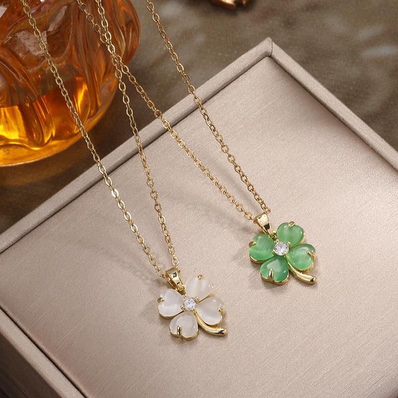 Korean Style Titanium Four-Leaf Clover Cat's Eye Necklace for Women - Elegant, Lucky Pendant Clavicle Chain Accessory