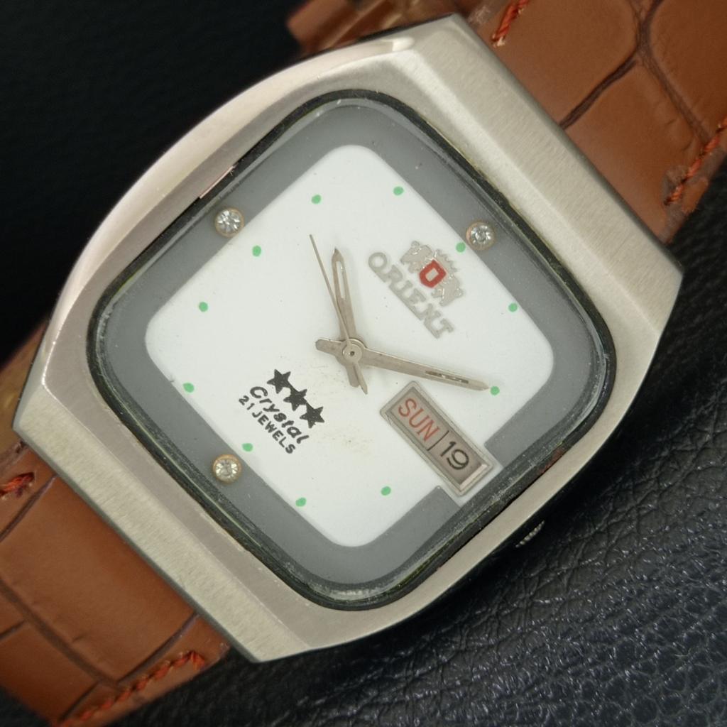 AUTOMATIC 46941 VINTAGE ORIENT CRYSTAL JAPAN MENS WHITE DIAL WATCH a704883-1