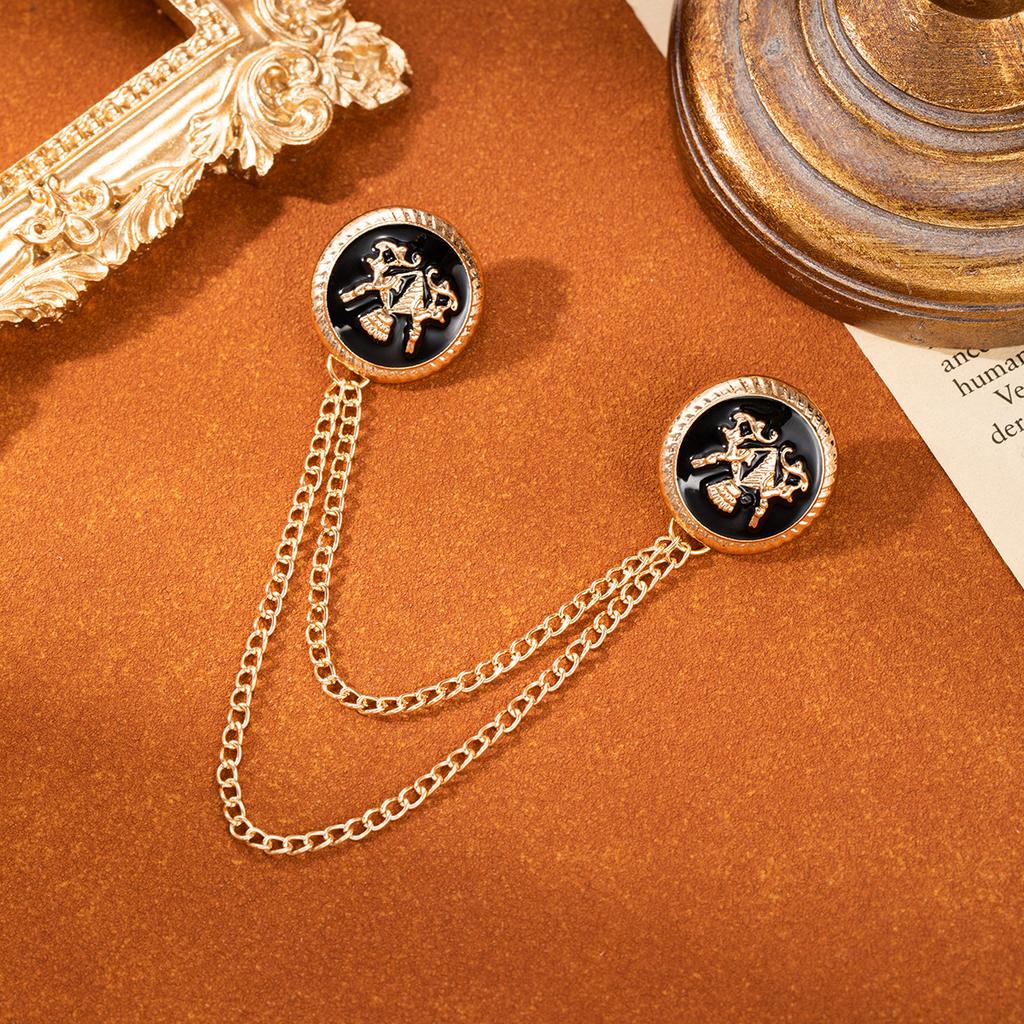 Light Luxury High-End British Style Brooch Retro Metal Chain Button Niche Simple Fashion Brooch