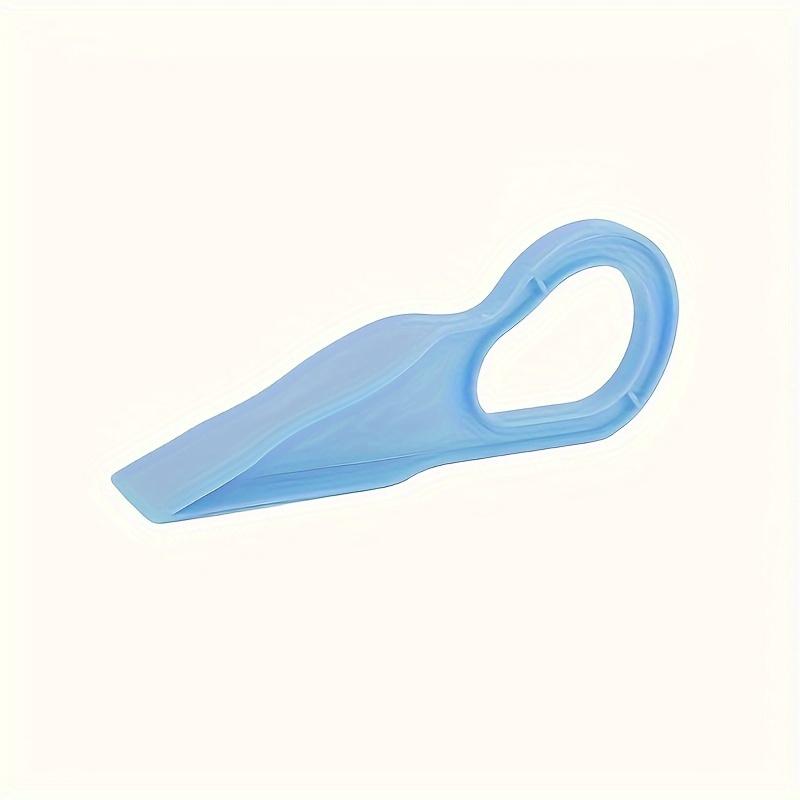 2pcs The mattress lifting tool adopts an ergonomic curved design, suitable for daily bed making and cleaning work in households.